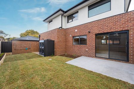 2/16 Arundel Street, Croydon - Photo 3