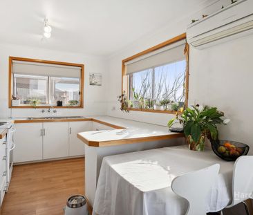 An impressive villa with views! - Photo 6