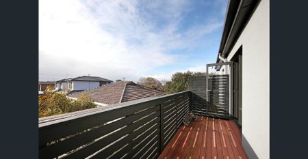 LIGHT FILLED TWO BEDROOM APARTMENT - Photo 4