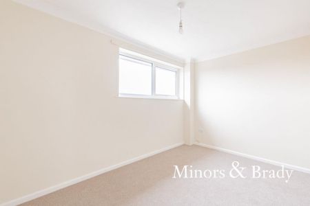 2 bedroom maisonette to rent - Photo 2