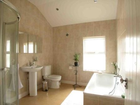 2 Bed Terraced House, Johnston Terrace, NW2 - Photo 3