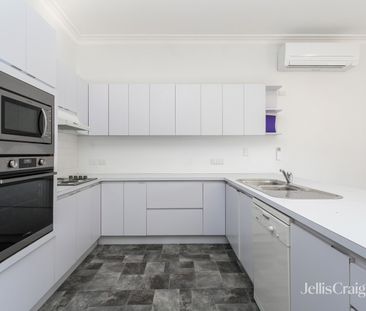 25 Alma Terrace, Newport VIC 3015 - House For Rent | Domain - Photo 2