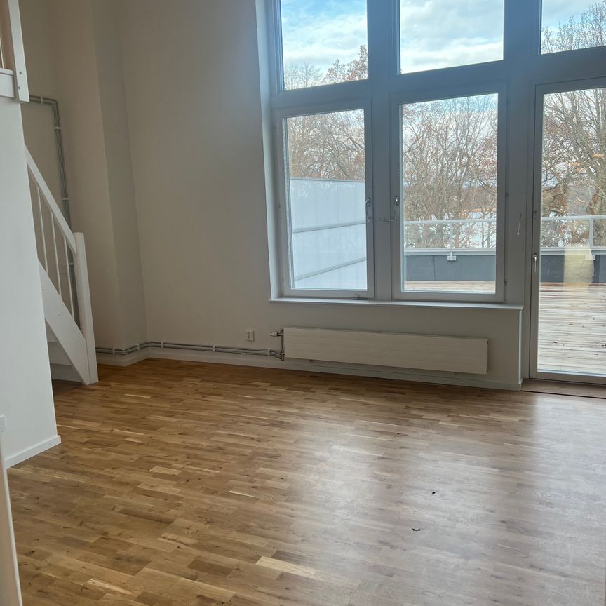 Klockelundsvägen, Farsta - Photo 1