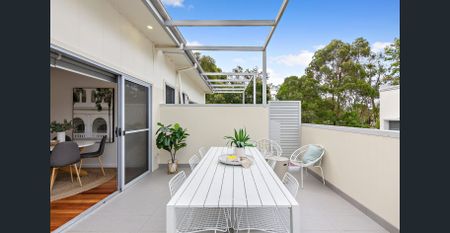 Tranquil Townhouse Retreat - Photo 3