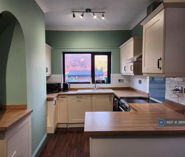 1 bedroom in a house share to rent - Photo 4