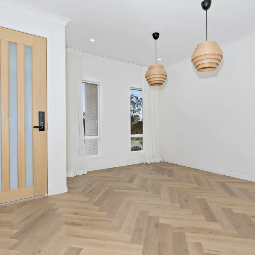 Immaculate Family Home in a Peaceful Upper Kedron Pocket - Photo 1