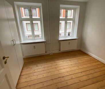 Indbydende 3-værelses lejlighed med altan i Vestbyen - Photo 2