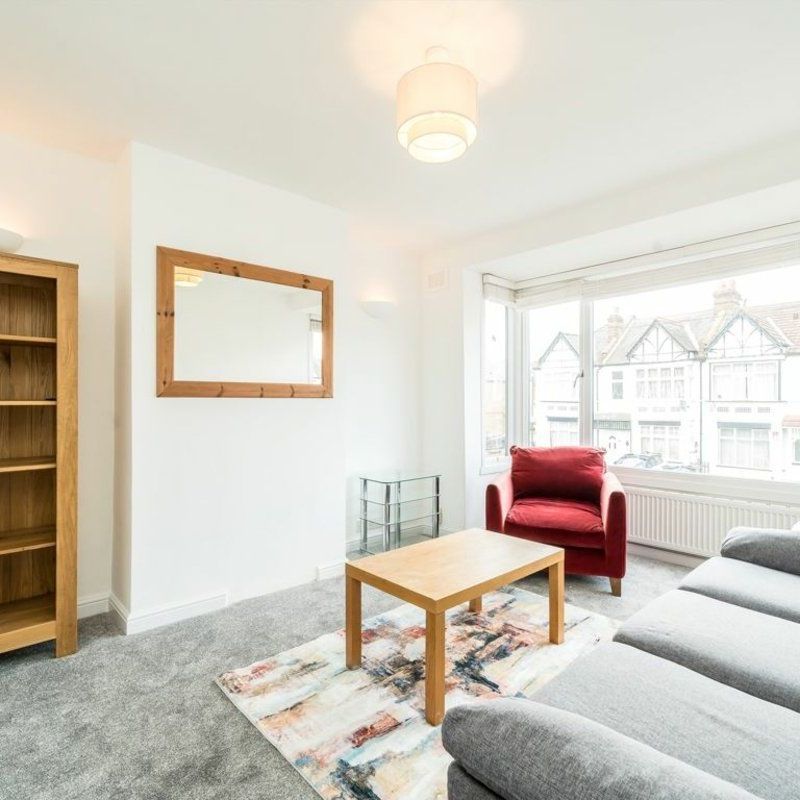 Graham Avenue, Mitcham, CR4 - Photo 1