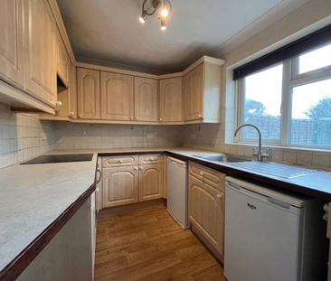 3 bedroom terraced house to rent - Photo 4