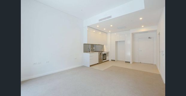 Stunning Garden Apartment | North Facing | Walk to Station and Water - Photo 1