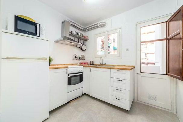 Calle Almácera, Valencia, Valencian Community 46017 - Photo 1