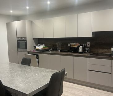 4 Bed Flat, Eider Apartments, NW9 - Photo 5