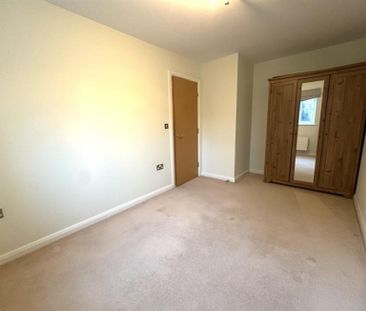 3 Bedroom Mews To Let - Photo 3