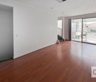 Unit 4/152 Gray Street - Photo 1