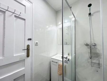 Calle de San Bernardo, Madrid, Community of Madrid 28015 - Photo 5