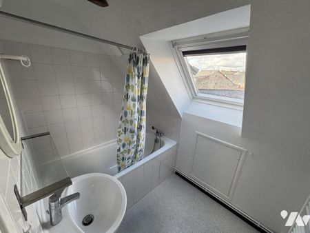 A LOUER A LAVAL APPARTEMENT MEUBLE - Photo 3