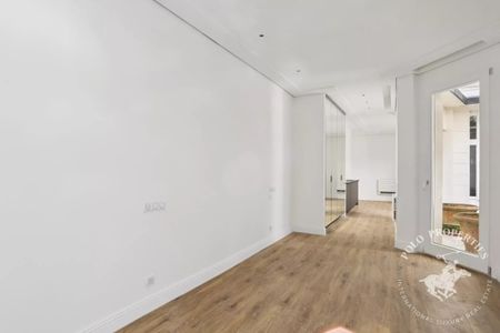 Appartement à louer à Paris 8Ème - Photo 5