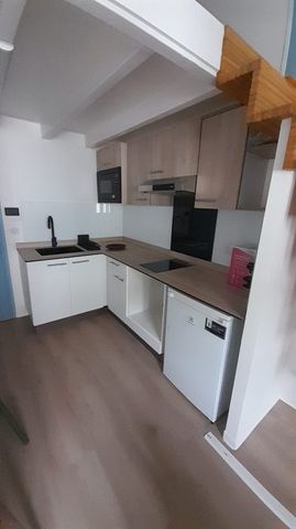 Appartement à louer, 2 pièces - Fort-de-France 97200 - Photo 4