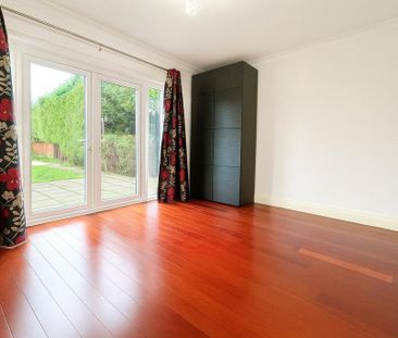 4 bedroom semi-detached house to rent - Photo 3