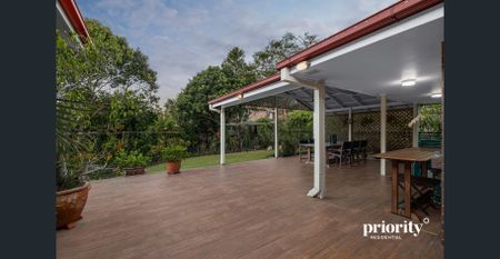 Immaculate Family Home in Prestigious Aspley Grove - Photo 4