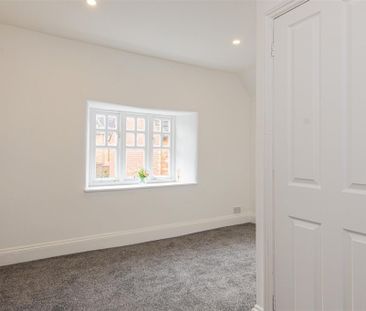 2 bed House - Mid Terrace To Let - Photo 4