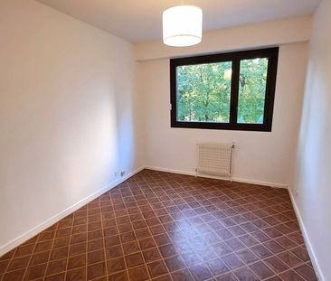 JACOB BELLECOMBETTE - T2 avec balcon et garage - Photo 5