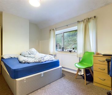 4 bedroom terraced house to rent - Photo 4