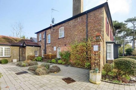 Stanmore Hill, Stanmore, HA7 - Photo 2