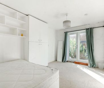 4 bedroom house to rent - Photo 4
