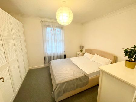 2 Bed End Terrace, Francis Close, E14 - Photo 5