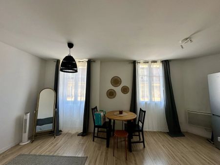Location Appartement 2 pièces 32m² NICE 06300 - Photo 4