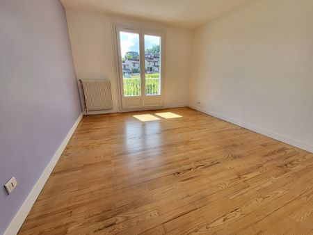 Location Appartement 2 pièces 47m² CLERMONT FERRAND 63000 - Photo 2