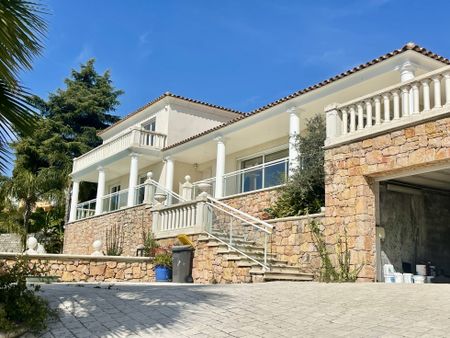 Villa 250 m² - 5 Pièces - Vallauris (06220) - Photo 5