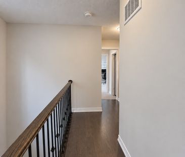 For Lease - 10 Morrison Crescent, Whitby, Ontario - Photo 3