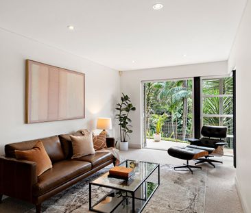 Private Family Sanctuary with Pool in Mosman - Photo 2