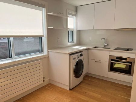 26 Balmoral Avenue — Studio - unit 303 - Photo 2
