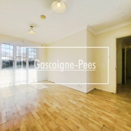 Caesars Court - Surrey - Photo 1