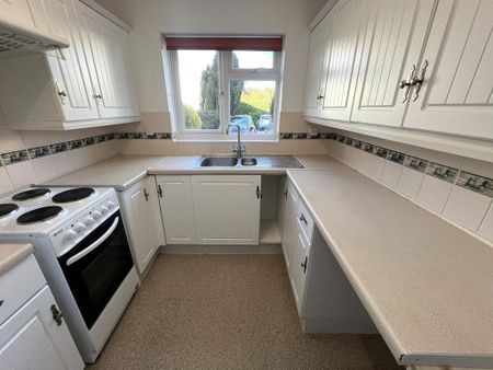 2 bedroom terraced house to rent - Photo 3