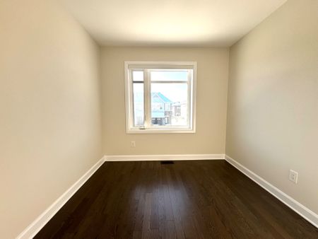 For Lease - 170 Angelonia Crescent, Blossom Park - Airport and Area, Ontario - Photo 3