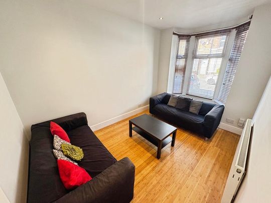 5 bedroom terraced house to rent - Photo 1