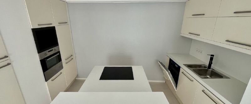 Helle Räume im Hinterhaus mit Einbauküche - Foto 1
