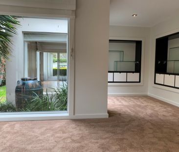 14 Nathan Street, Deakin ACT, Belconnen - Photo 1