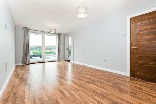 2 Bed Flat, Park Road, N8 - Photo 1