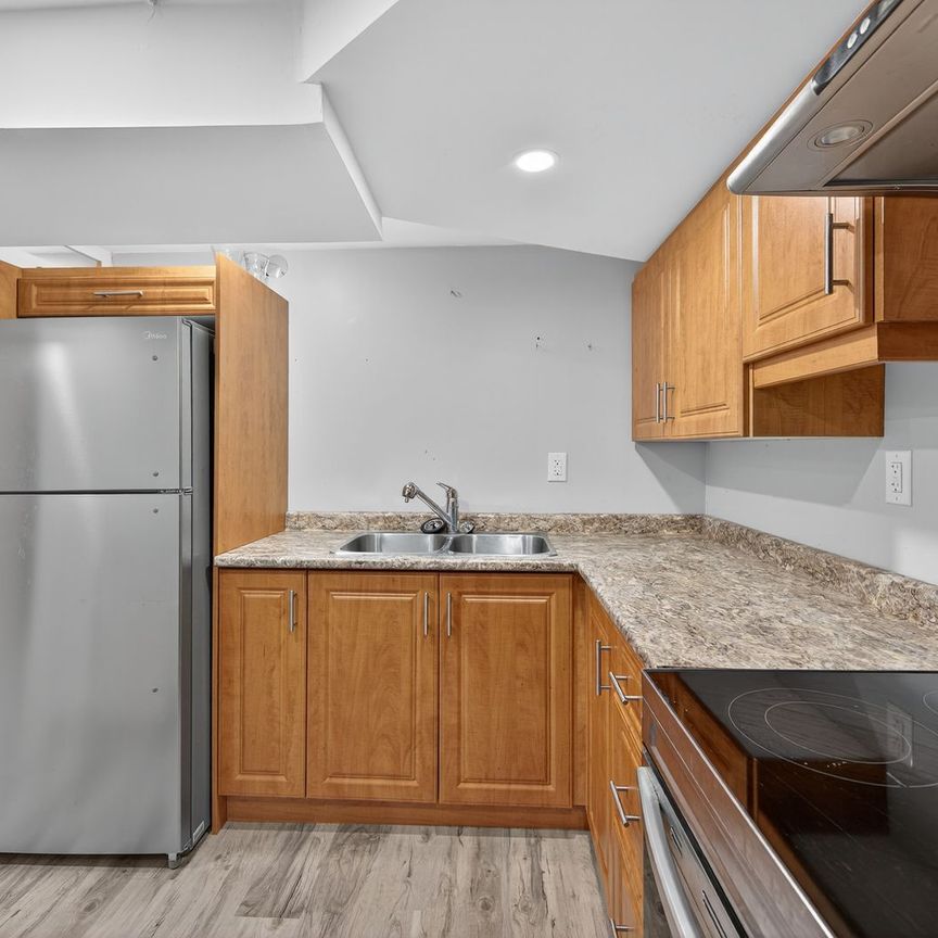 For Lease - 764 Upper Ottawa Street, Hamilton, Ontario - Photo 1