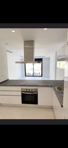 Alquiler de piso en Avenida Marqués del Duero, 2 - Photo 2