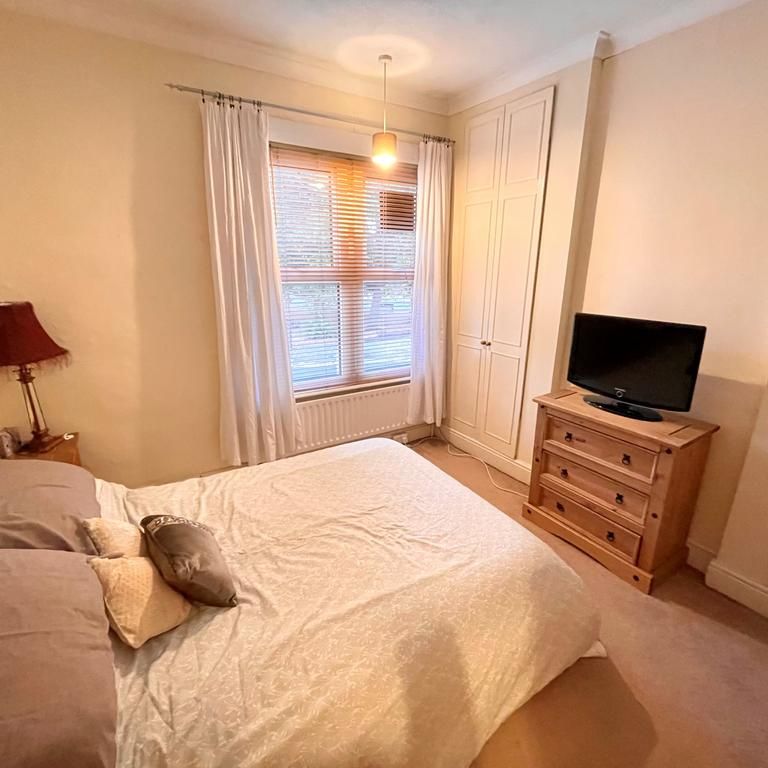 2 bedroom house to rent - Photo 1