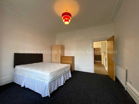 3 bedroom apartment to rent - Photo 4