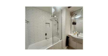 Fully furnished 2 Bedrooms with Large Private Courtyard - Photo 4