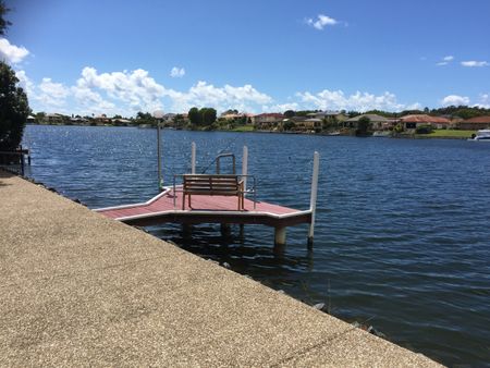 31 Glenwater Crescent, Helensvale QLD 4212 - House For Rent - $1,350 | Domain - Photo 2
