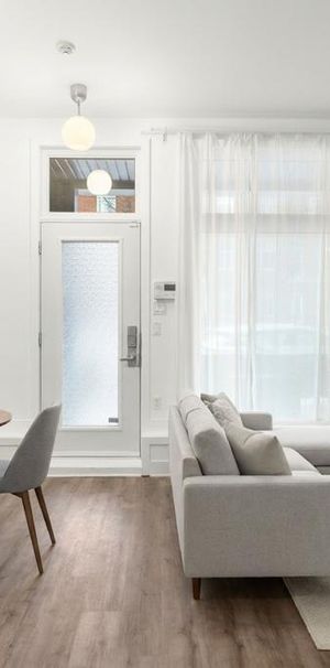 GRAND CONDO MODERNE 4 1/2 - STADE OLYMPIQUE / MÉTRO VIAU - Photo 1